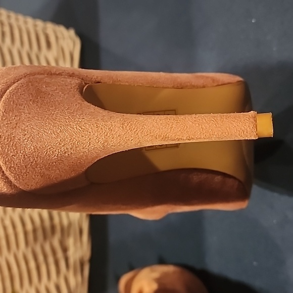 Chic Suede Slouch Boots in Pink - Picture 6 of 7